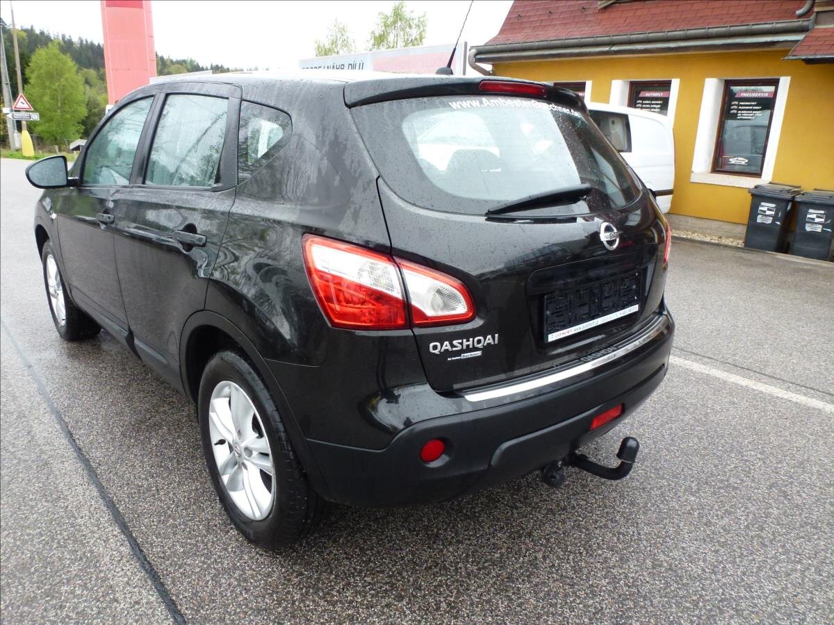 Nissan Qashqai SUV / Terénní 2,0 l 104 kw