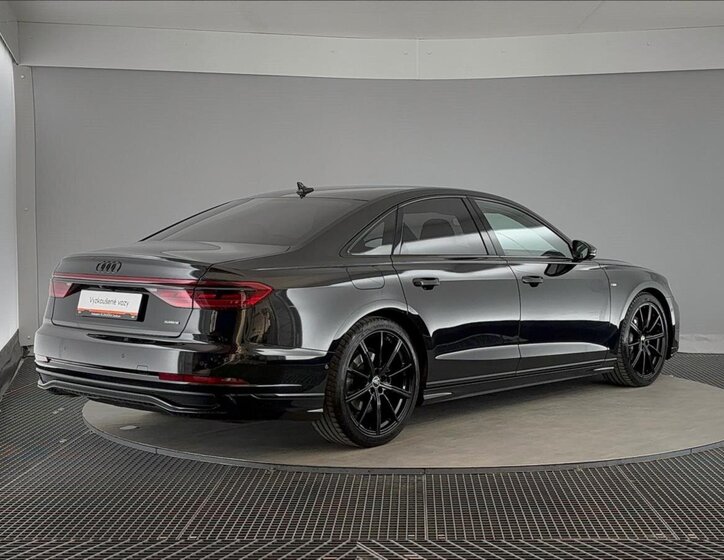 Audi A8 Sedan / Limuzína 3,0 l 210 kw