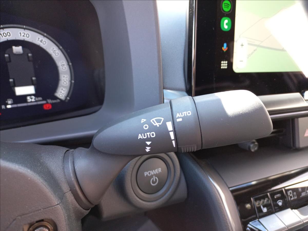 Toyota C-HR CUV 2,0 l 112 kw