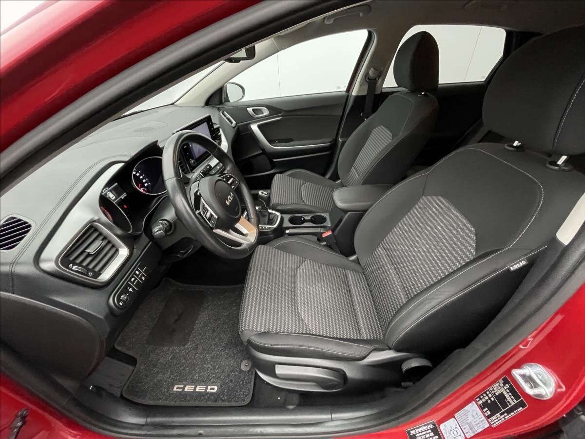 KIA Ceed Hatchback 998,0 74 kw