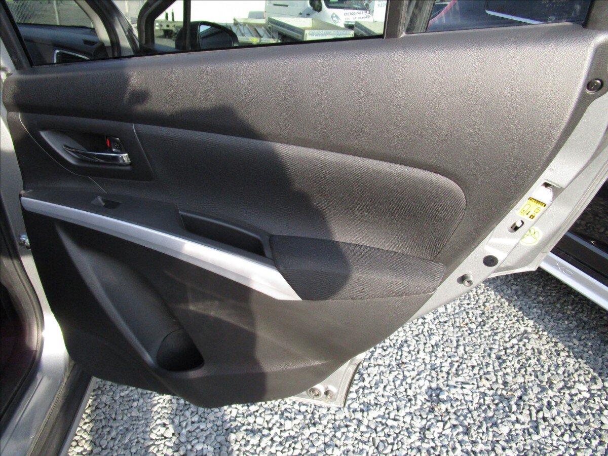 Suzuki SX4 Hatchback 998,0 82 kw