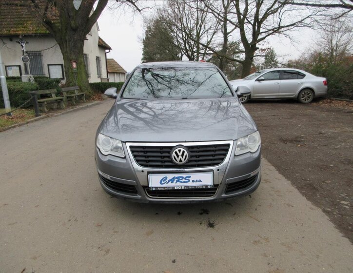 Volkswagen Passat 2