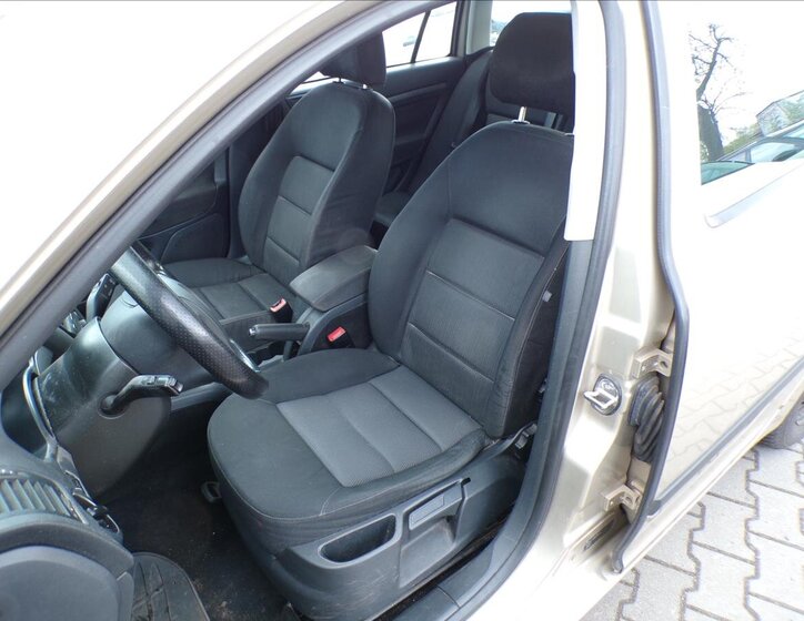 Škoda Octavia Kombi 2,0 l 103 kw