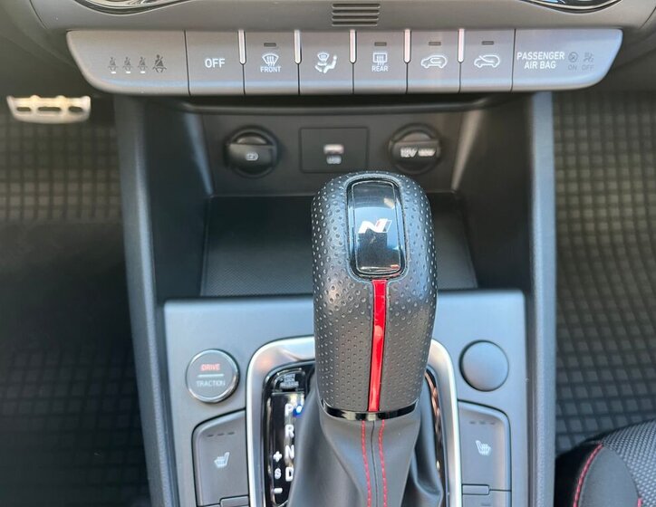 Hyundai Kona SUV / Terénní 1,6 l 145 kw