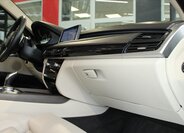 BMW X5 SUV / Terénní 3,0 l 230 kw