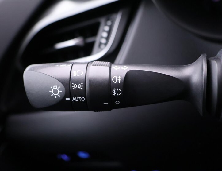 Toyota C-HR SUV / Terénní 1,2 l 85 kw