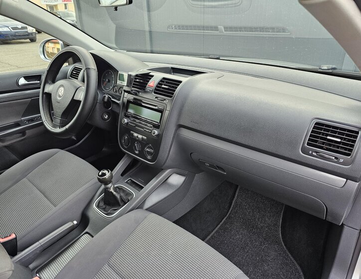 Volkswagen Golf Kombi 2,0 l 77 kw