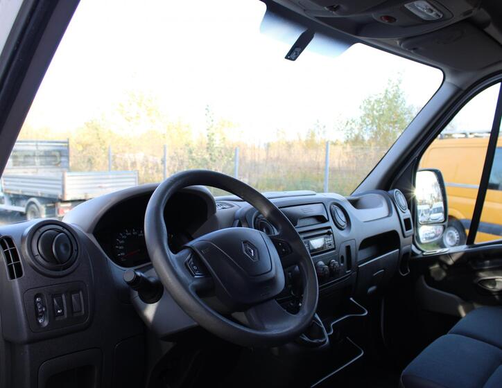 Renault Master 9