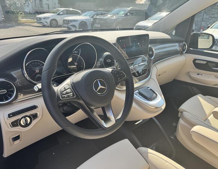 Mercedes-Benz EQV 12