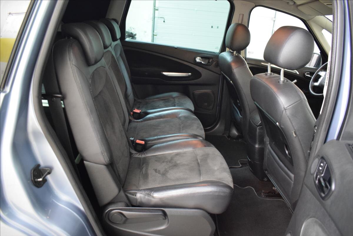 Ford S-MAX MPV 2,5 l 162 kw