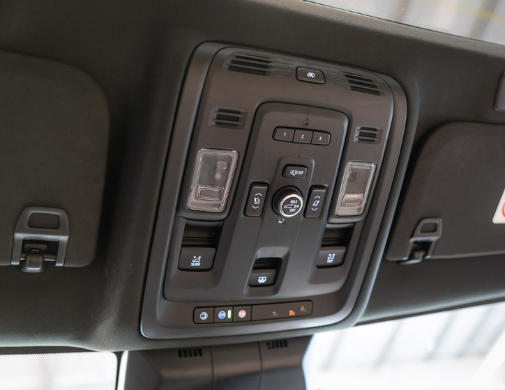 Cadillac Escalade 34