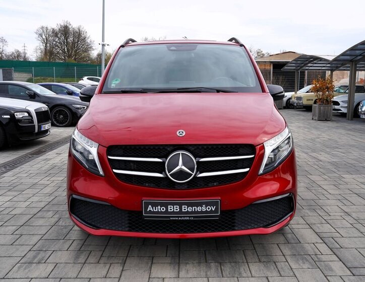 Mercedes-Benz Třídy V MPV 2,0 l 176 kw