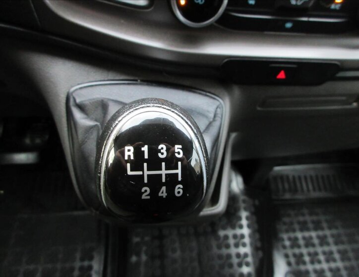 Ford Transit 17