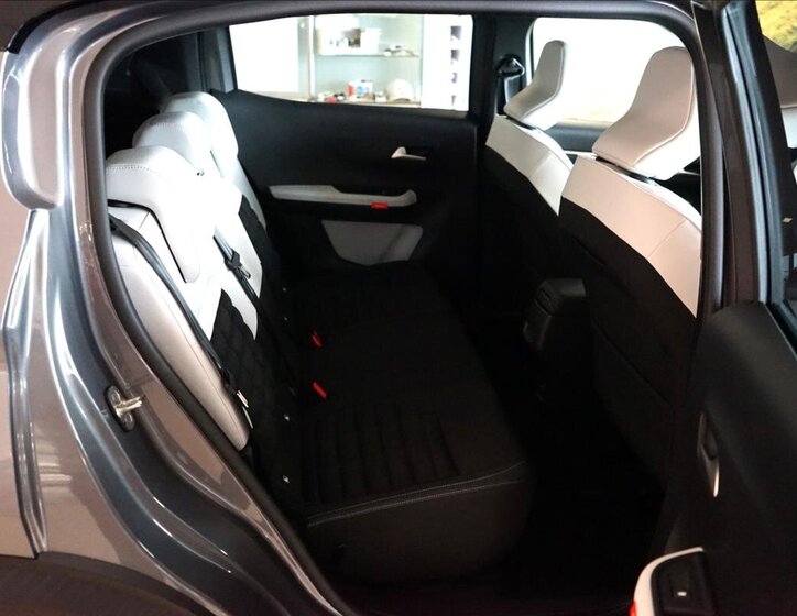 Citroën C3 Aircross SUV / Terénní 1,2 l 107 kw