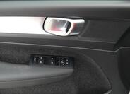 Volvo XC40 9