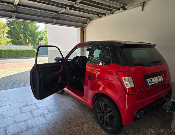 Ligier JS 50 L Hatchback 0,0 0