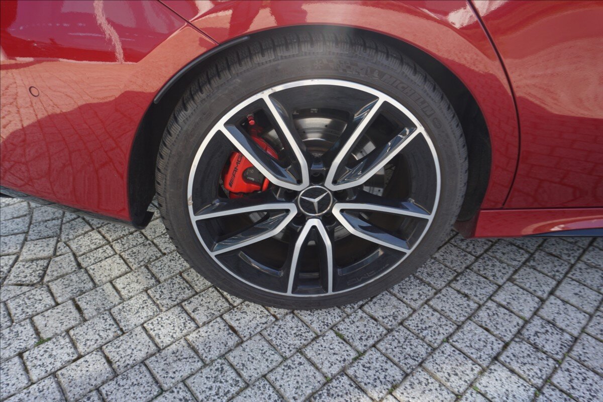 Mercedes-Benz CLA Kupé 2,0 l 225 kw