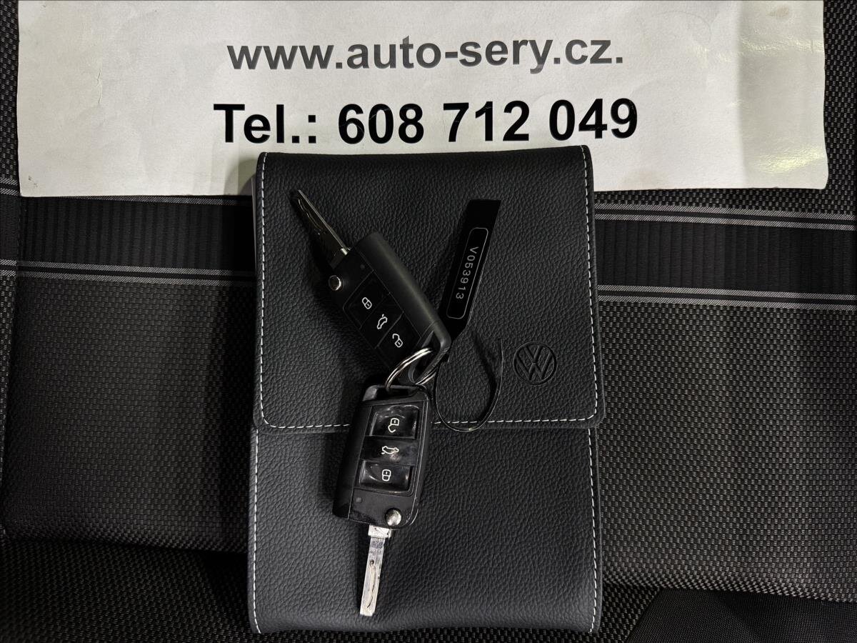 Volkswagen T-Roc SUV / Terénní 2,0 l 140 kw