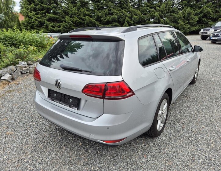 Volkswagen Golf Kombi 1,6 l 81 kw