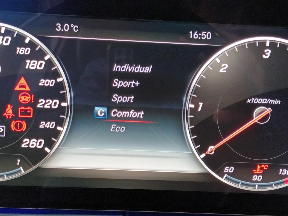 Mercedes-Benz Třídy E Kombi 3,0 l 190 kw