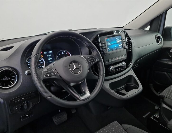 Mercedes-Benz Vito MPV 2,0 l 174 kw