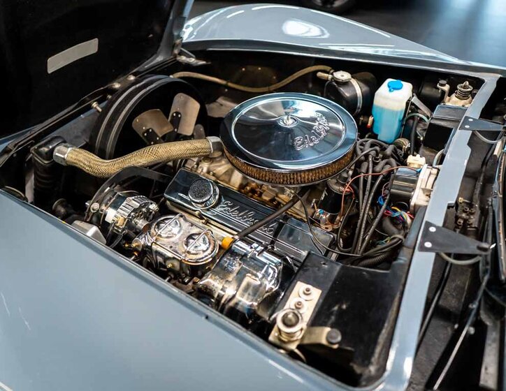 Chevrolet Corvette 21