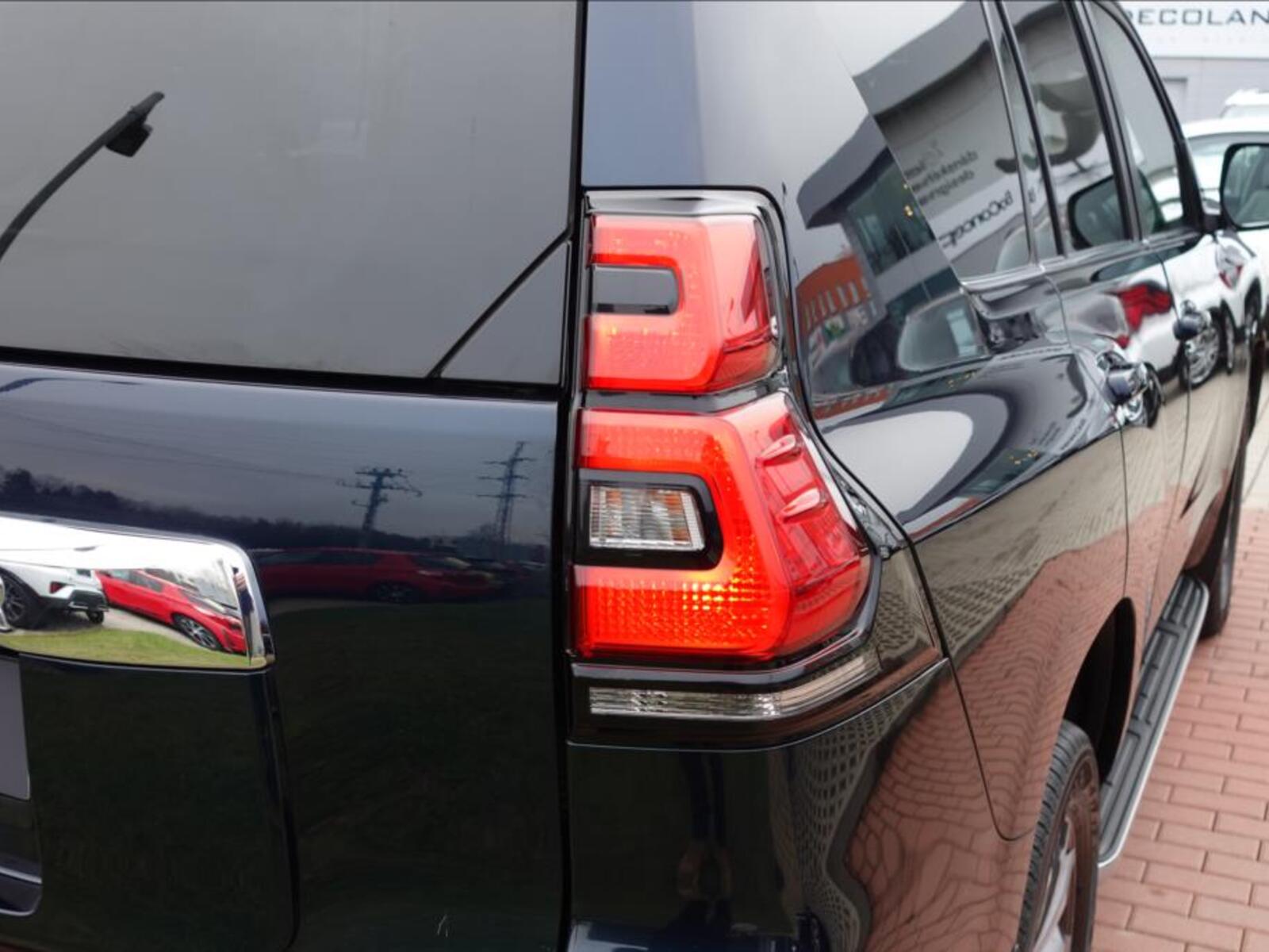 Toyota Land Cruiser 38