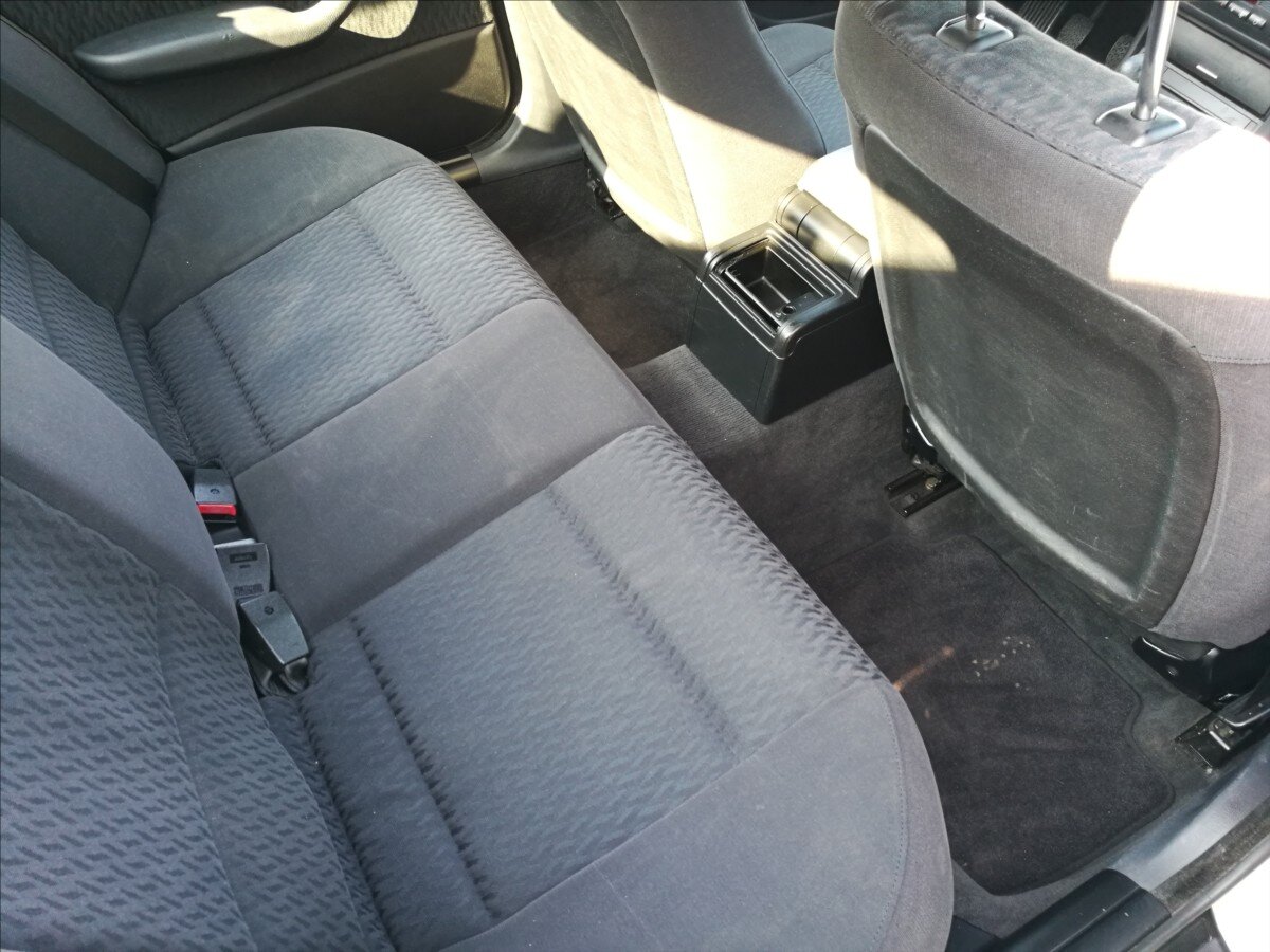 BMW Řada 3 Sedan / Limuzína 2,0 l 100 kw