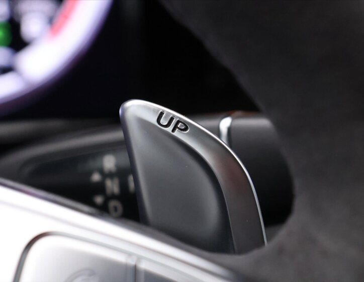 Mercedes-Benz Třídy S Kupé 5,5 l 430 kw