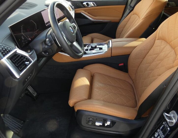 BMW X5 SUV / Terénní 3,0 l 210 kw