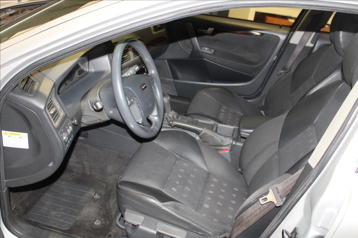 Volvo V70 Kombi 2,4 l 125 kw