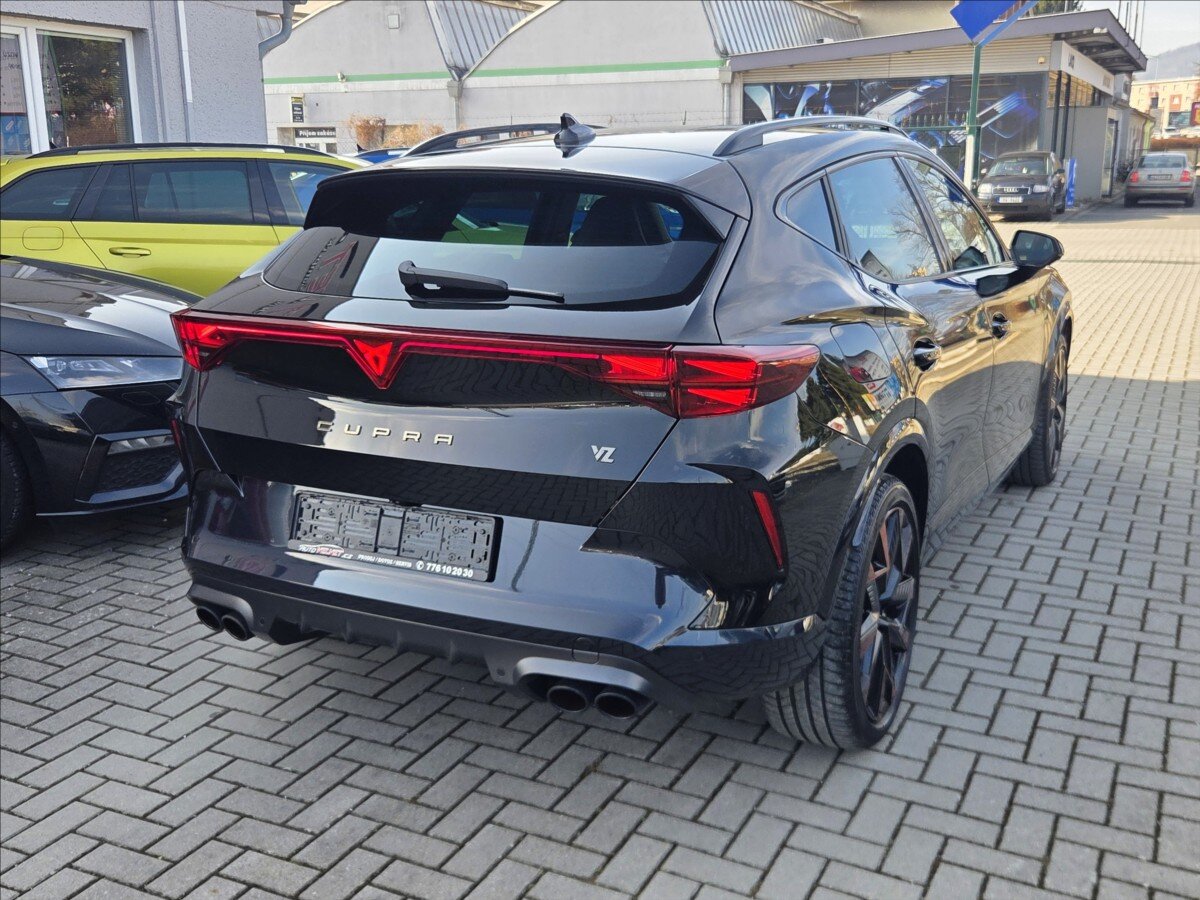 Cupra Formentor SUV / Terénní 2,0 l 245 kw