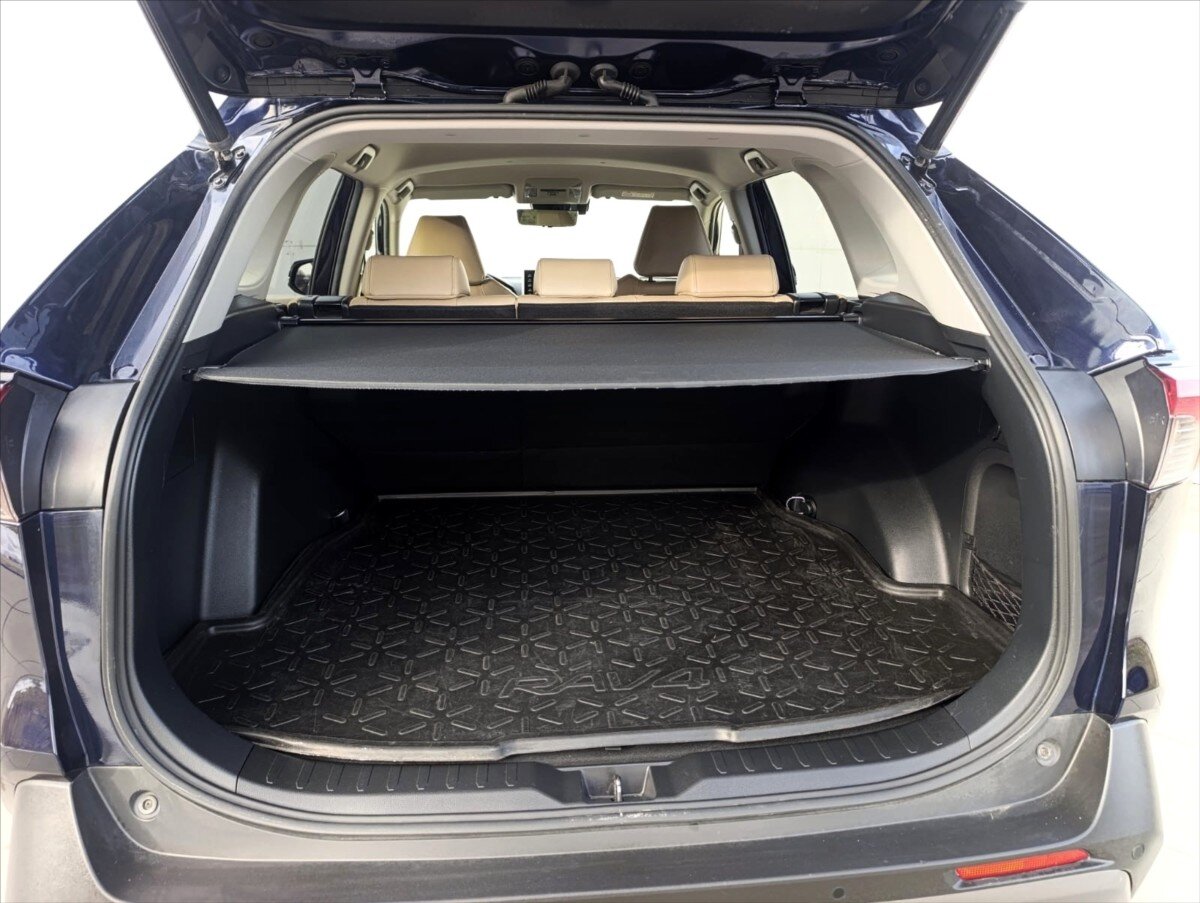 Toyota RAV4 SUV 2,5 l 131 kw