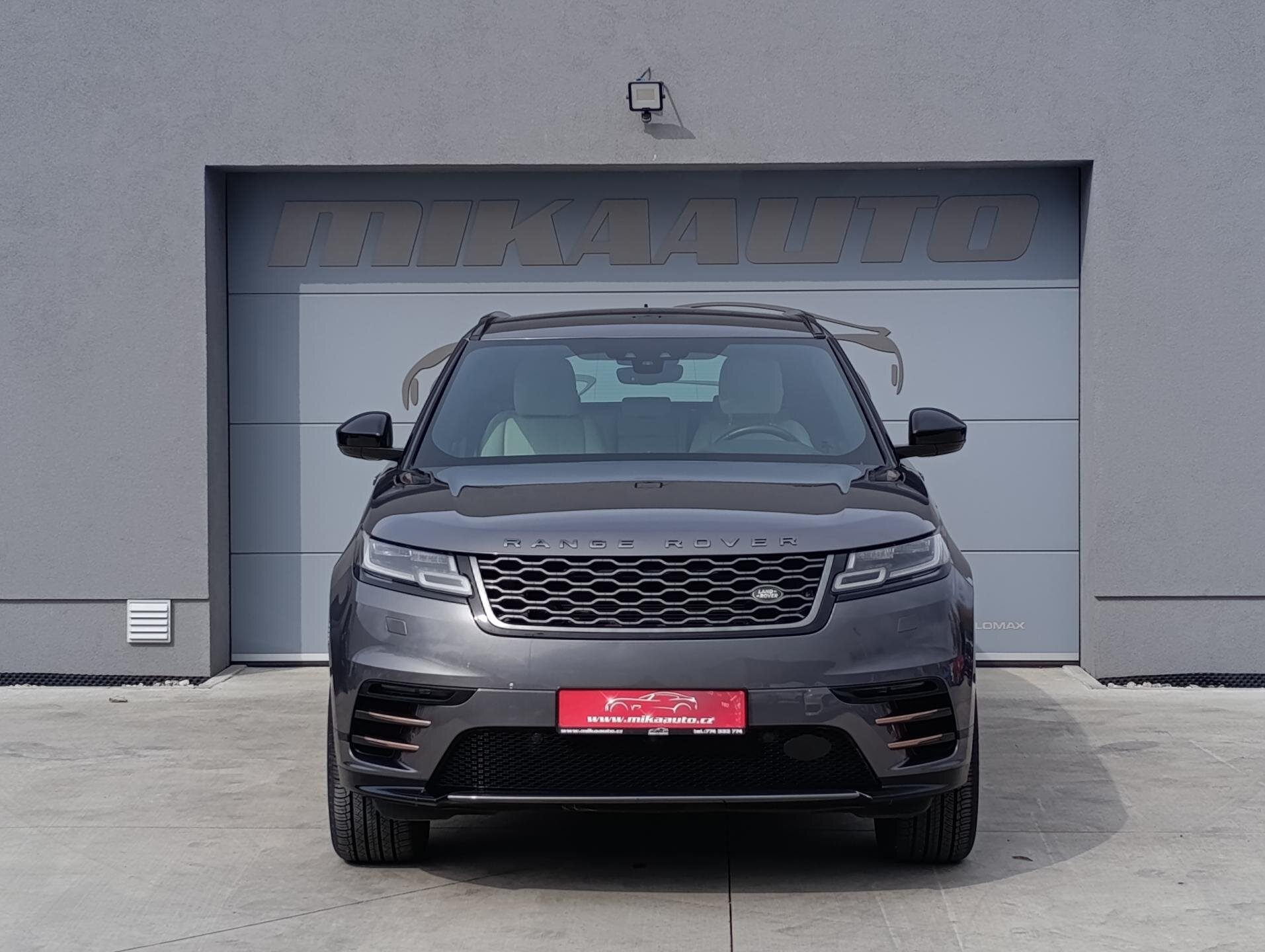 Land Rover Range Rover Velar SUV / Terénní 2,0 l 184 kw
