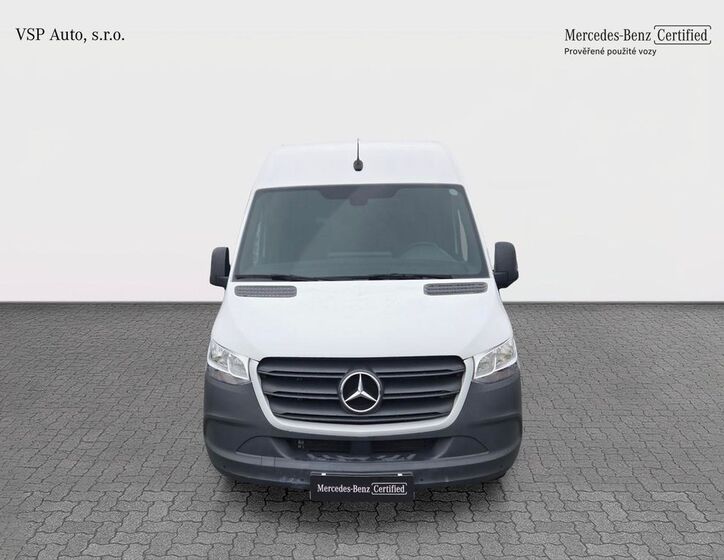 Mercedes-Benz Sprinter 8
