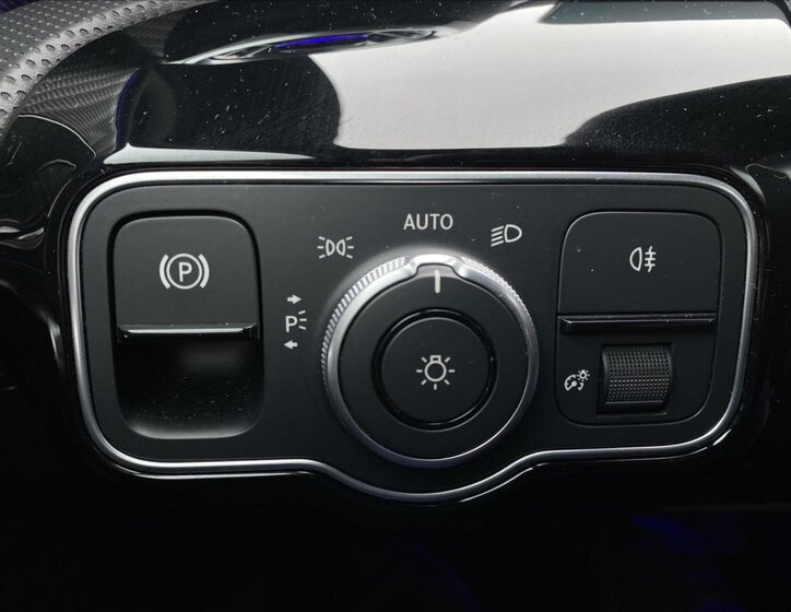 Mercedes-Benz Třídy A Sedan 1,3 l 100 kw