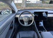 Tesla Model 3 Sedan / Limuzína 0,0 239 kw