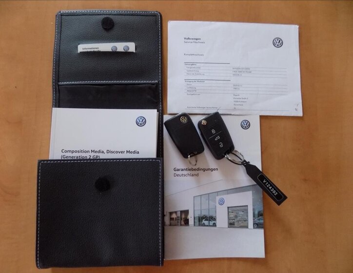 Volkswagen T-Roc SUV / Terénní 1,6 l 85 kw