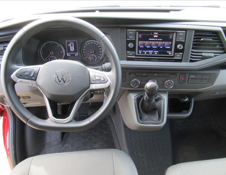 Volkswagen Transporter Skříň 2,0 l 110 kw