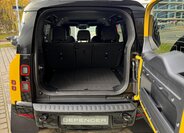 Land Rover Defender 7