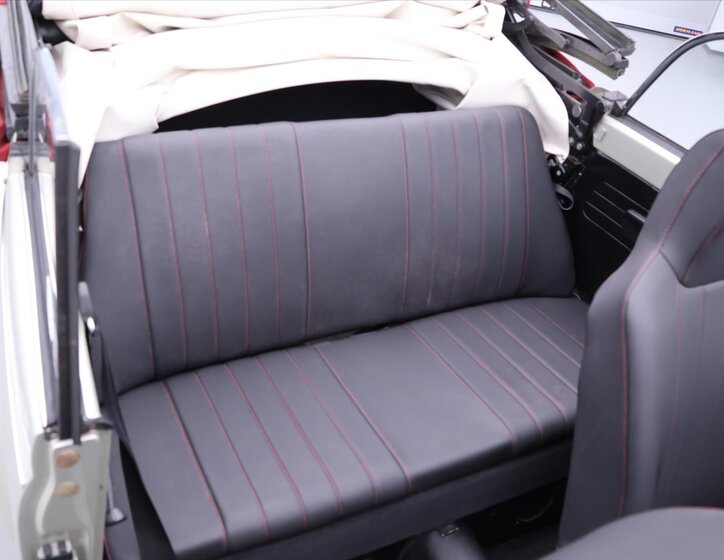 Volkswagen Beetle Kabriolet 1,3 l 32 kw