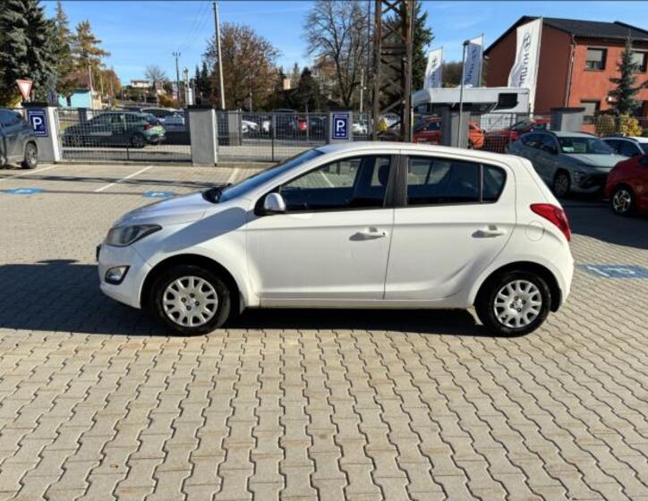 Hyundai i20 4