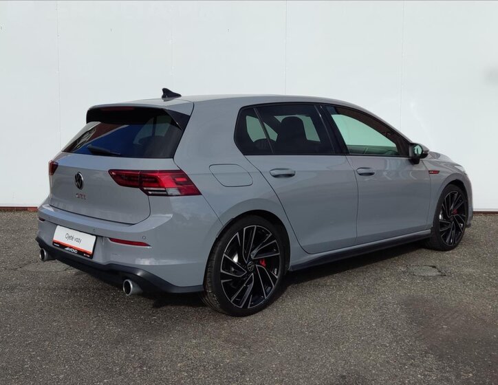 Volkswagen Golf Hatchback 2,0 l 180 kw