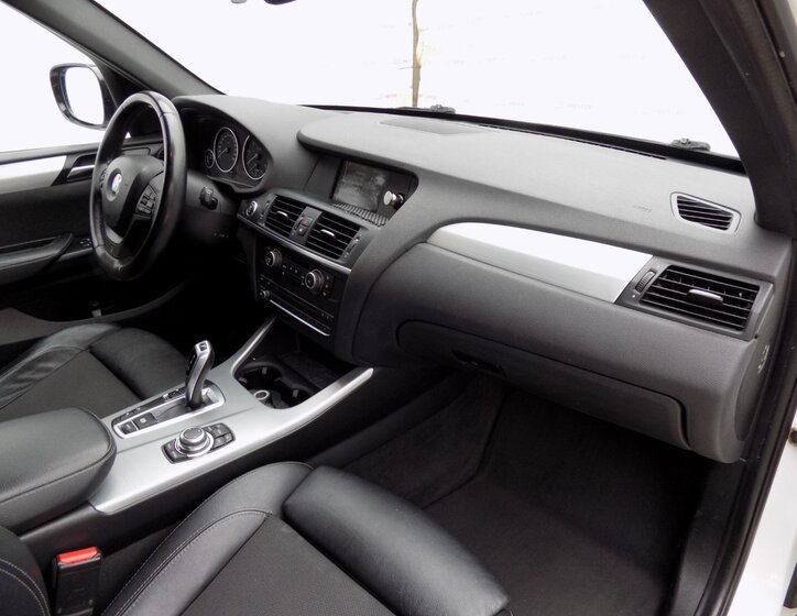 BMW X3 SUV / Terénní 2,0 l 135 kw