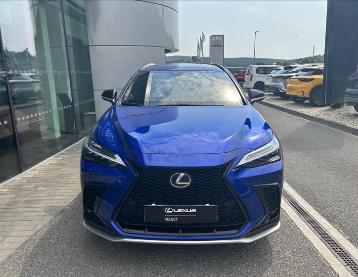 Lexus NX 450h+ SUV / Terénní 2,5 l 227 kw