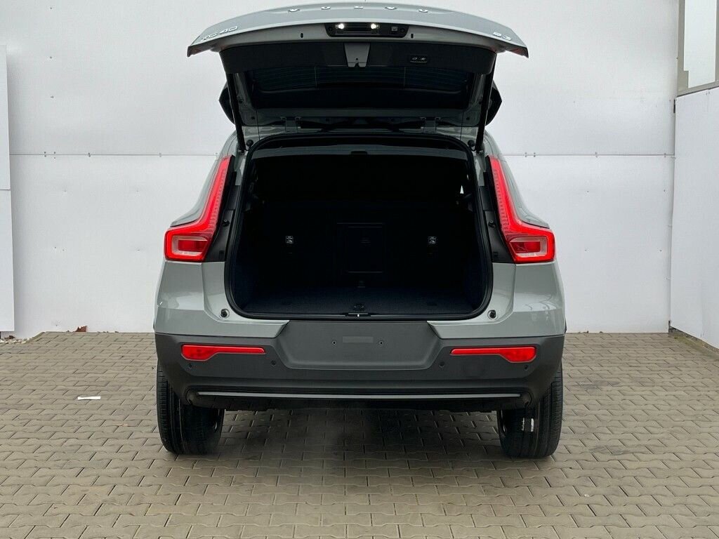 Volvo XC40 SUV 2,0 l 120 kw