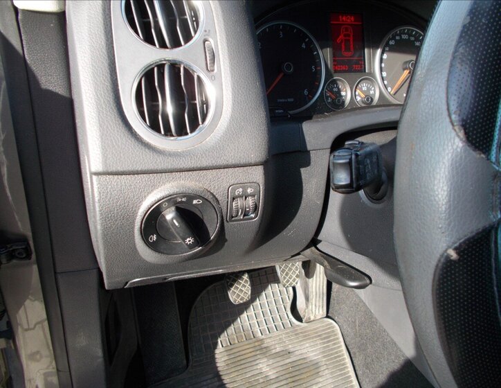 Volkswagen Tiguan SUV 2,0 l 103 kw