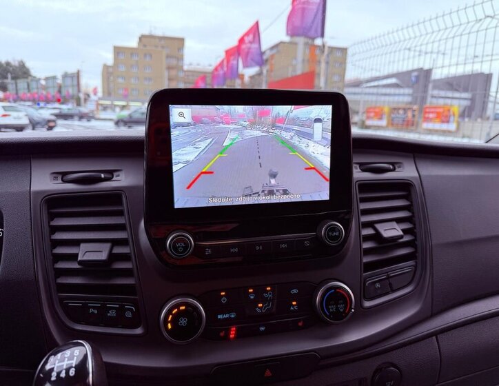 Ford Tourneo Custom 19