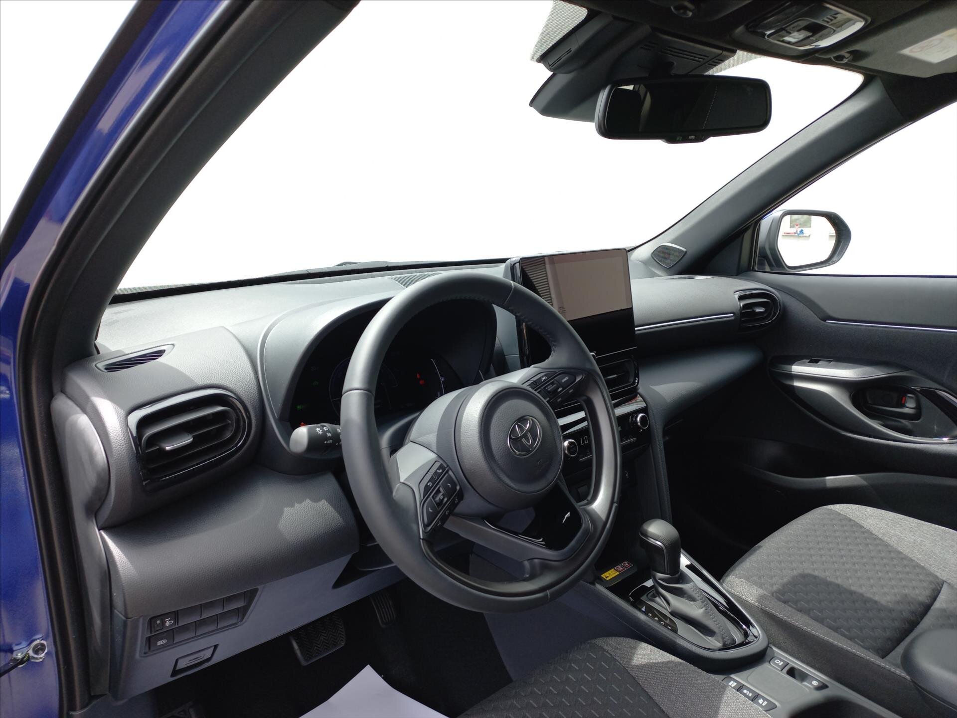 Toyota Yaris Cross CUV 1,5 l 68 kw