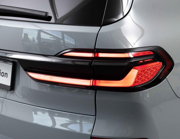 BMW X7 SUV / Terénní 3,0 l 280 kw